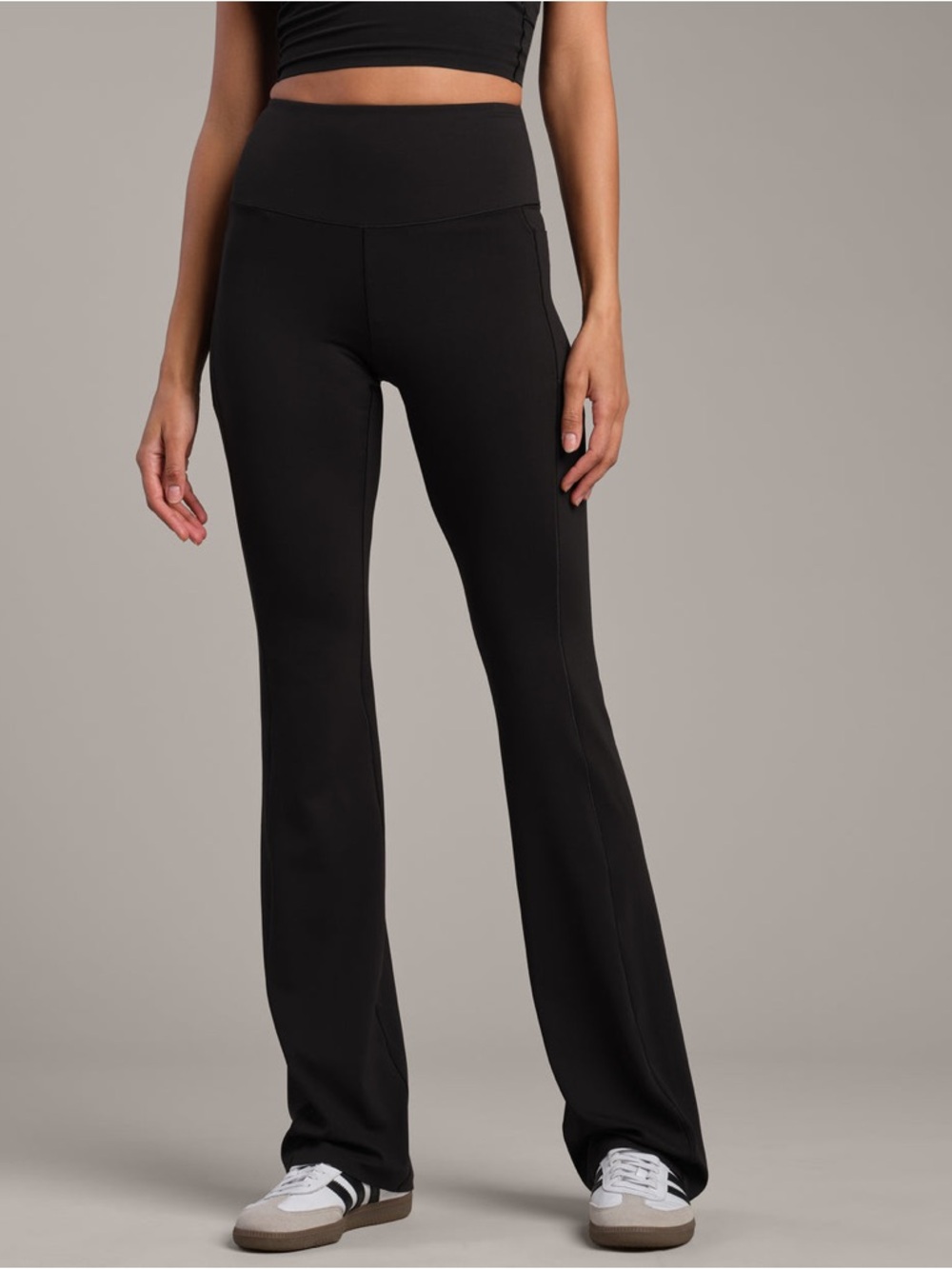 Rhône Revive™ Flare Legging